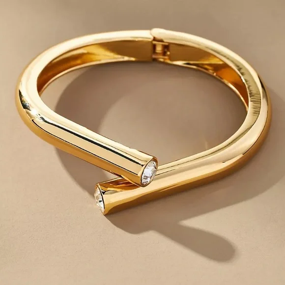 CURVED CUFF BRACELET - Picture 1 of 2